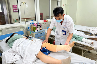 Thiếu nữ 16 tuổi bất ngờ mắc căn bệnh hiếm gặp