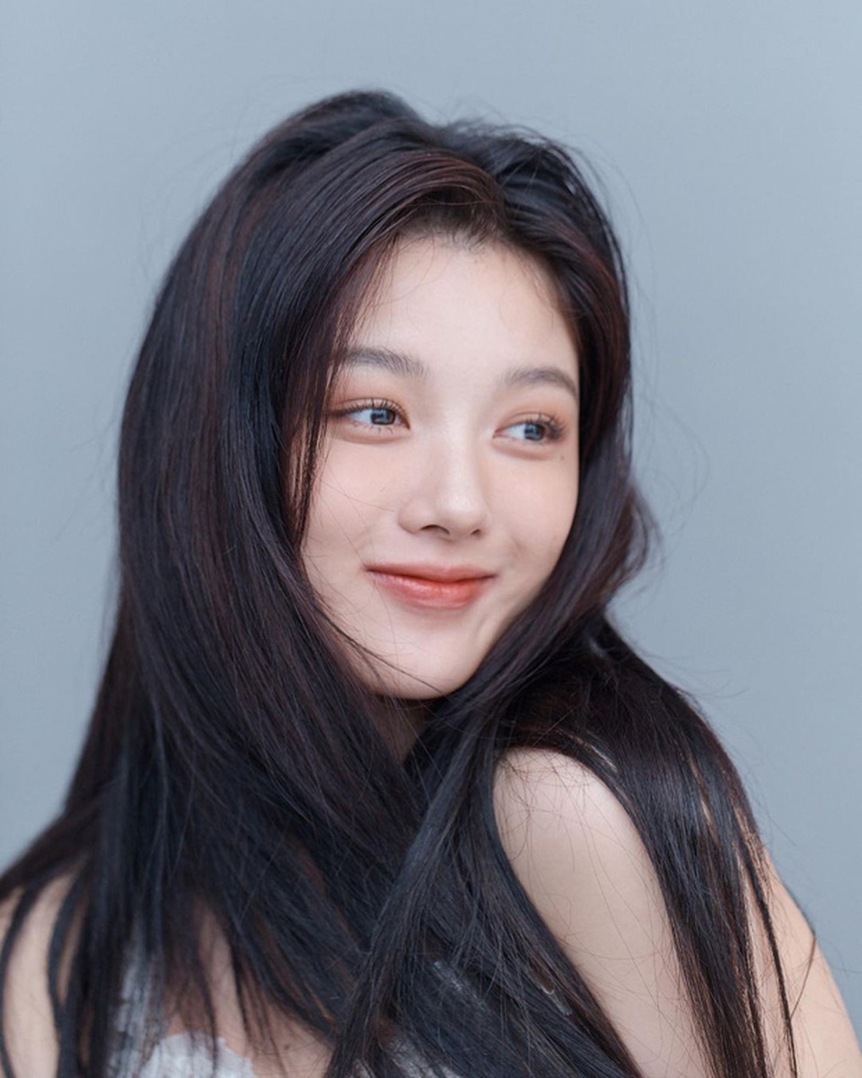 “Em gái quốc dân” Kim Yoo Jung đẹp rực rỡ và tự nhiên - 6 “Em gái quốc dân” Kim Yoo Jung đẹp rực rỡ và tự nhiên - 6