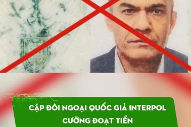 Cặp đôi ngoại quốc giả Interpol cưỡng đoạt tiền của du khách phố cổ
