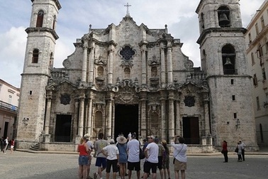 Khách du lịch tới Cuba tăng 16% so với cùng kỳ năm trước