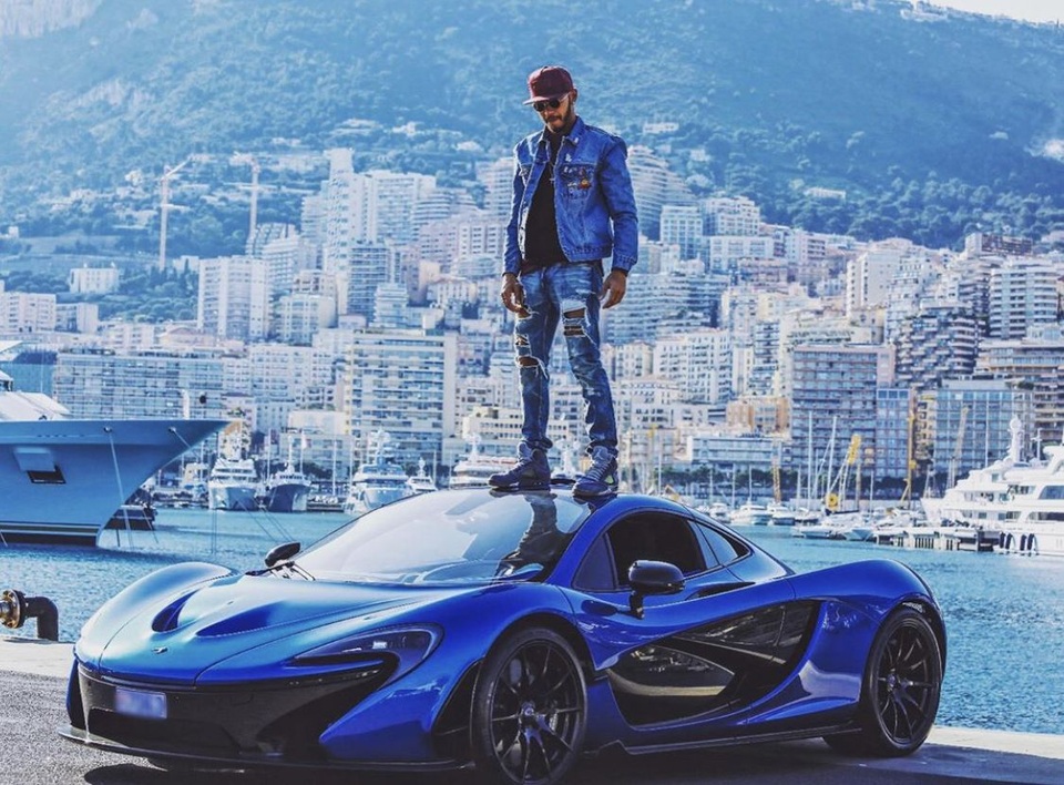 Lewis Hamilton's supercar collection worth more than 409 billion VND - 5