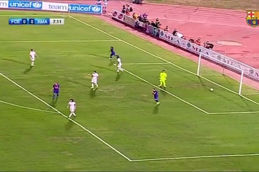 Ba pha kiến tạo của Ronaldinho ở trận đấu với huyền thoại Real Madrid