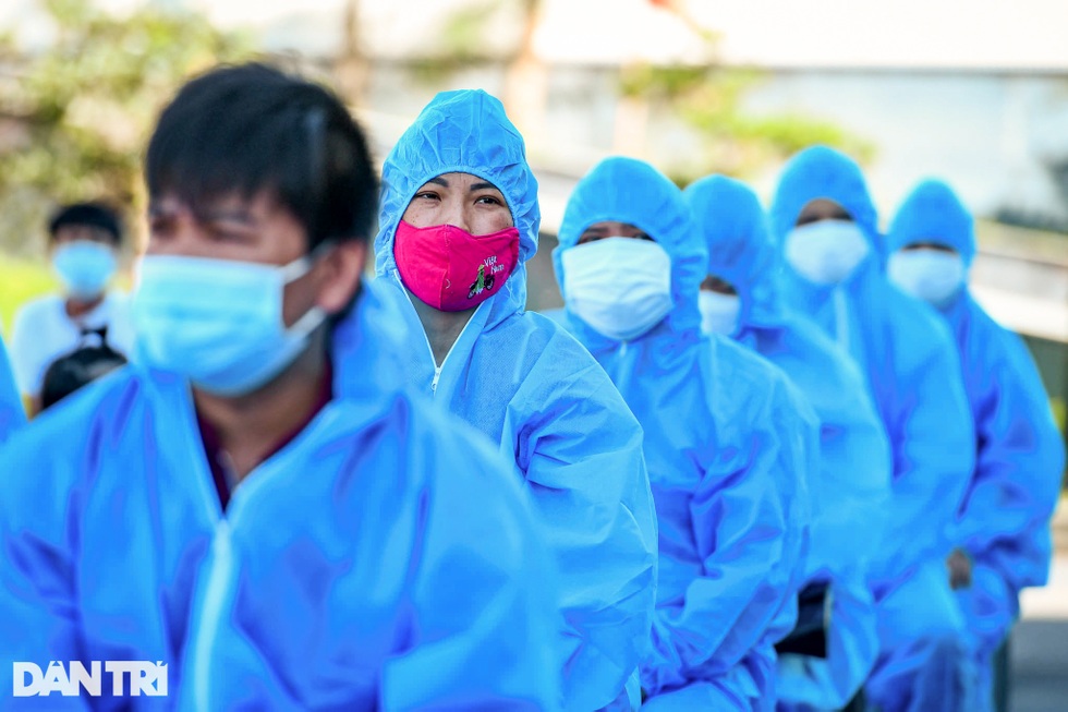 Quy trình nghiêm ngặt đón 300 lao động tại tâm dịch Bắc Giang về Hà Nội - 12 Quy trình nghiêm ngặt đón 300 lao động tại tâm dịch Bắc Giang về Hà Nội - 12