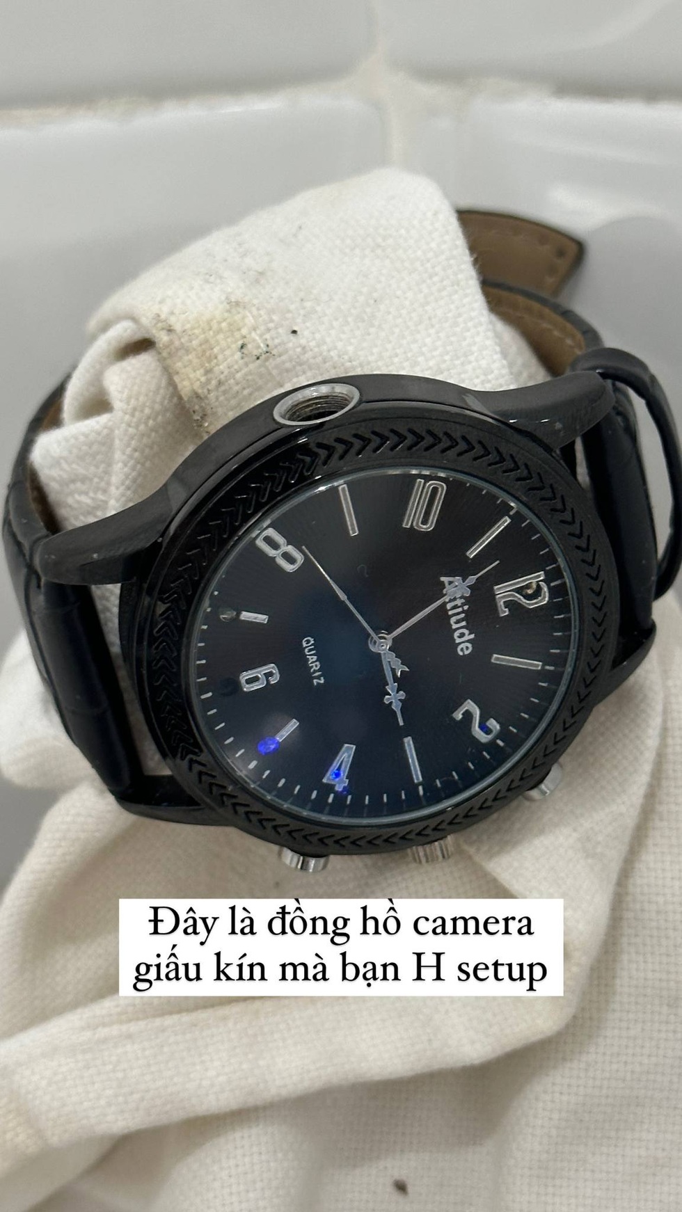 Vụ Châu Bùi bị đặt camera quay lén: Người nổi tiếng càng dễ bị sốc - 2 Vụ Châu Bùi bị đặt camera quay lén: Người nổi tiếng càng dễ bị sốc - 2