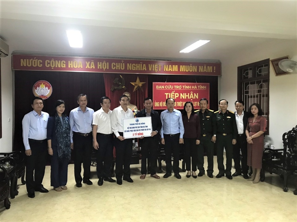 Đà Nẵng hỗ trợ các địa phương bị thiệt hại do bão lũ - 1 Đà Nẵng hỗ trợ các địa phương bị thiệt hại do bão lũ - 1