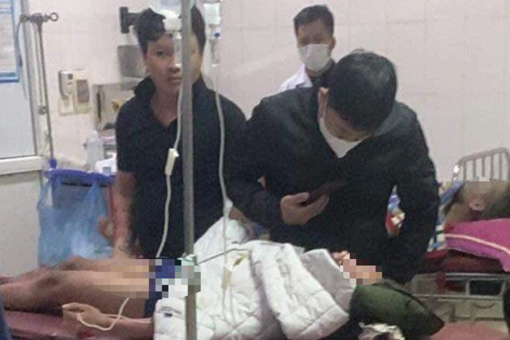 Gian bếp đổ sập sau tiếng nổ lớn, 3 người thương vong - 1 Gian bếp đổ sập sau tiếng nổ lớn, 3 người thương vong - 1