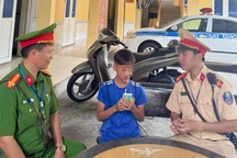 Bé trai 12 tuổi đạp xe đi lạc hơn 50km từ Bắc Ninh lên Hà Nội