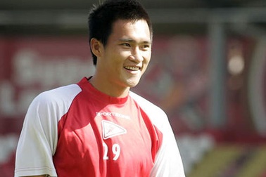 Công Vinh bị loại khỏi danh sách trước trận gặp Nacional