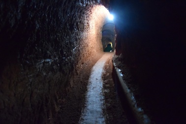 Đào “địa đạo” hàng trăm mét trong nhà để khai thác vàng lậu