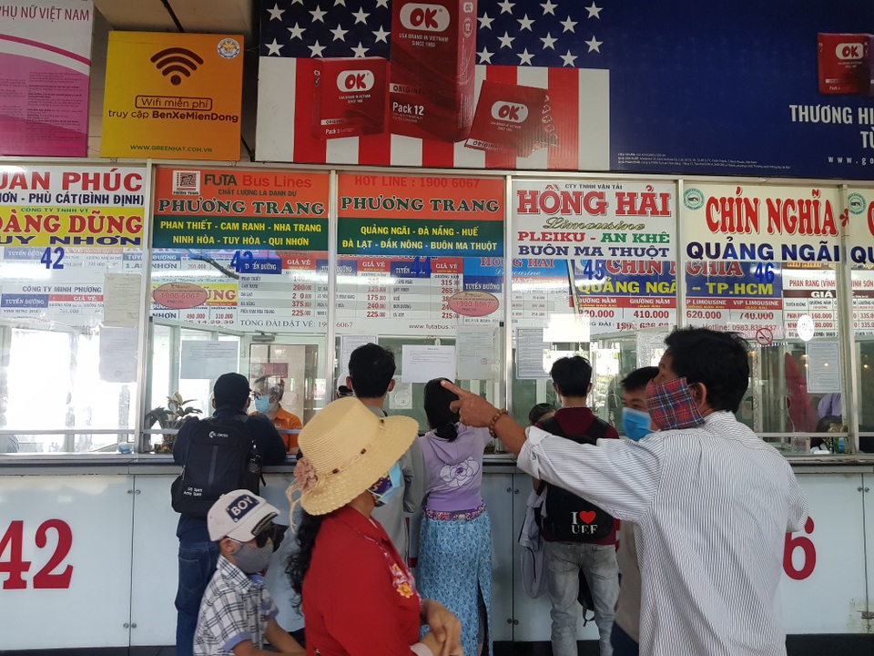 Người dân về quê.jpg