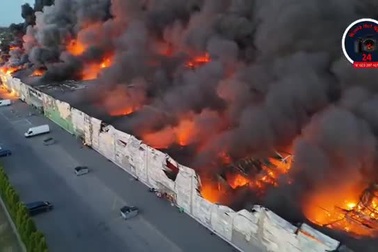 Ba Lan: Cháy tại trung tâm thương mại có nhiều tiểu thương người Việt