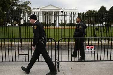 Mật vụ Mỹ lại lộ bê bối tình dục, sếp sàm sỡ nữ nhân viên