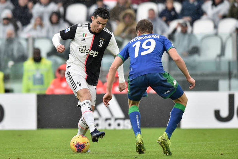 Buffon hóa tội đồ, Juventus bị truất ngôi đầu bảng - 1 Buffon hóa tội đồ, Juventus bị truất ngôi đầu bảng - 1
