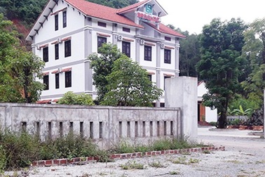 Khởi tố cán bộ địa chính chiếm đoạt tài sản