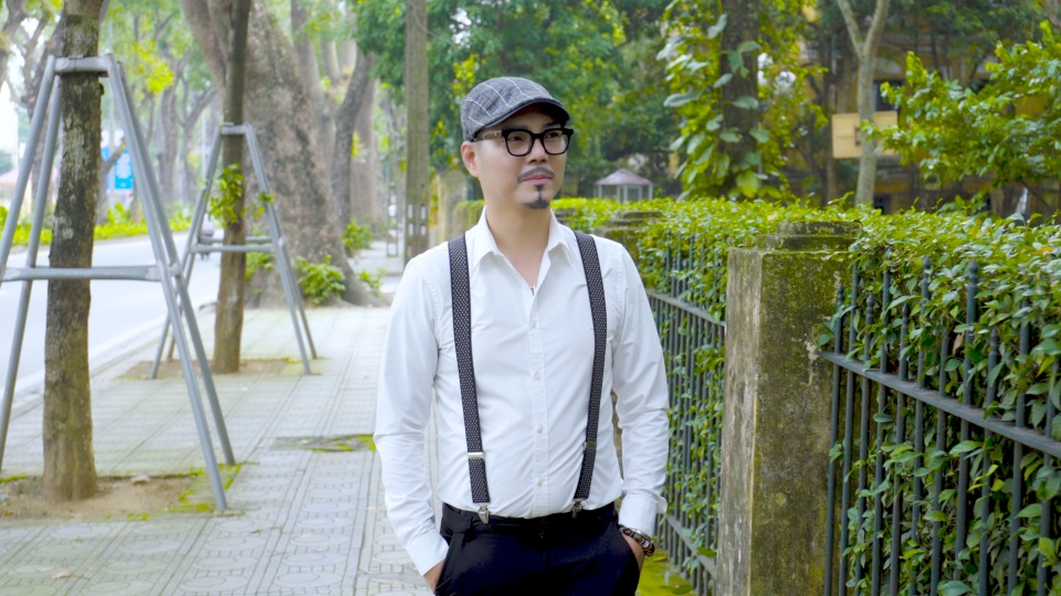 Diễn viên “Người phán xử” làm MV về Hà Nội những ngày cách ly - 1 Diễn viên “Người phán xử” làm MV về Hà Nội những ngày cách ly - 1