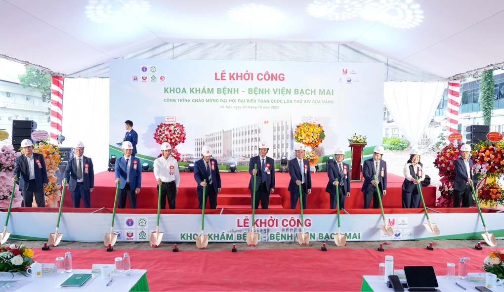 Nemocnice Bach Mai zahájila výstavbu vyšetřovacího oddělení, které zvládne 7 000 vyšetření denně - 1 Bệnh viện Bạch Mai khởi công Khoa Khám bệnh, đáp ứng 7.000 lượt khám/ngày - 1