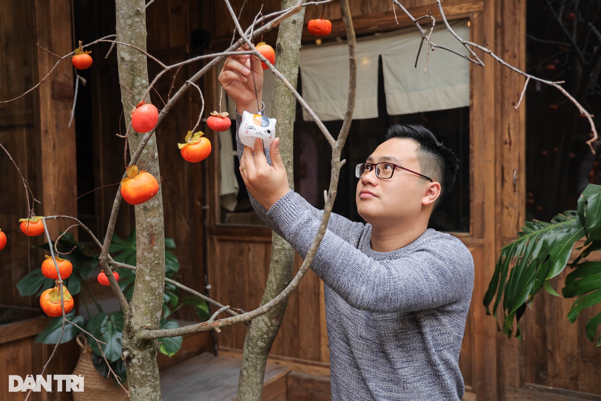 Un café de Hanoi cultive des hortensias, pulvérise de la brume artificielle et attire des milliers de clients - 11 Quán cà phê Hà Nội trồng cẩm tú cầu, phun sương nhân tạo hút cả nghìn khách - 11