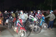 Tiếp sức đến 6.000 người dân trên đường về quê qua Hà Nam tránh dịch