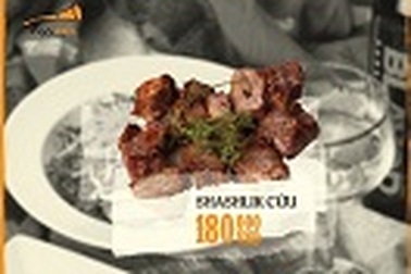 Trải nghiệm thực đơn cừu nướng tại Vuvuzela