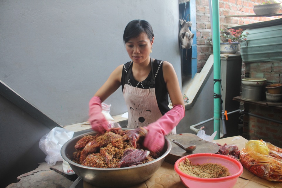 Gia Lai: Bà con ở vùng “chảo lửa” “đội nắng” làm ra món bò đặc sản - 3 Gia Lai: Bà con ở vùng “chảo lửa” “đội nắng” làm ra món bò đặc sản - 3