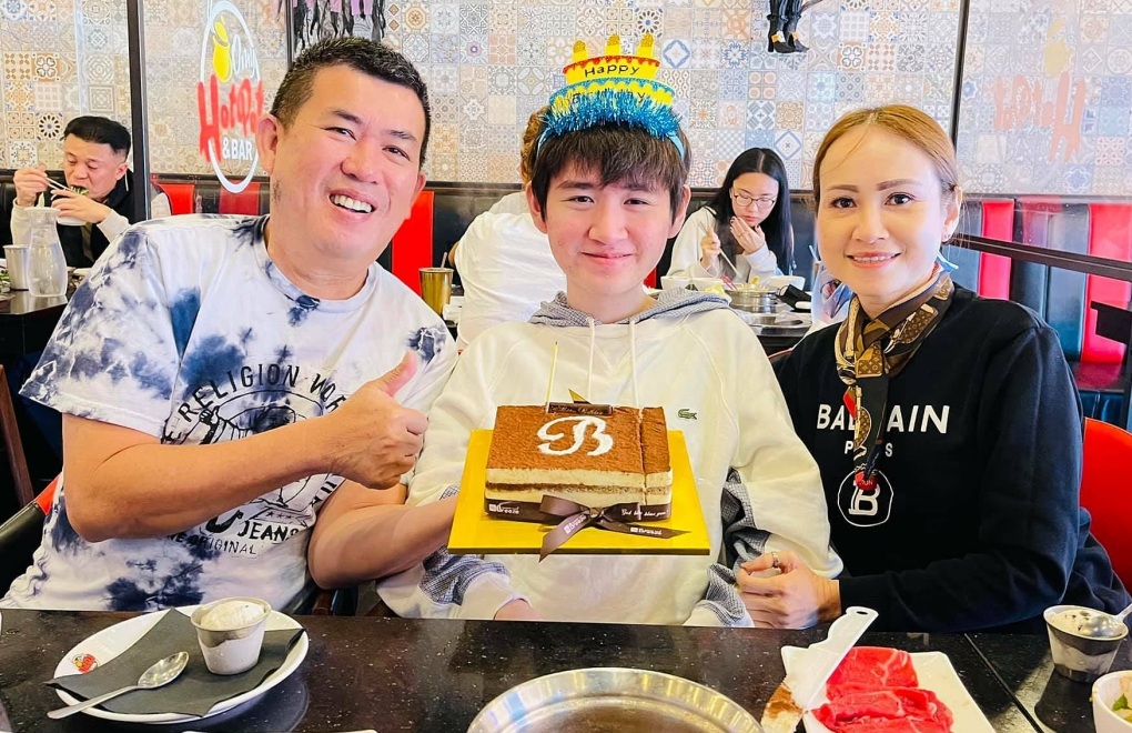 Nhật Cường: Hôn nhân kỳ lạ 20 năm không cưới, U60 sống nhờ YouTube - 4 Nhật Cường: Hôn nhân kỳ lạ 20 năm không cưới, U60 sống nhờ YouTube - 4