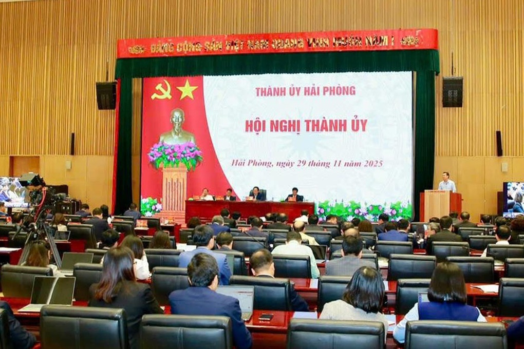 Hai Phong menetapkan sasaran pertumbuhan melebihi 13% - 2 Hải Phòng đặt mục tiêu tăng trưởng trên 13% - 2