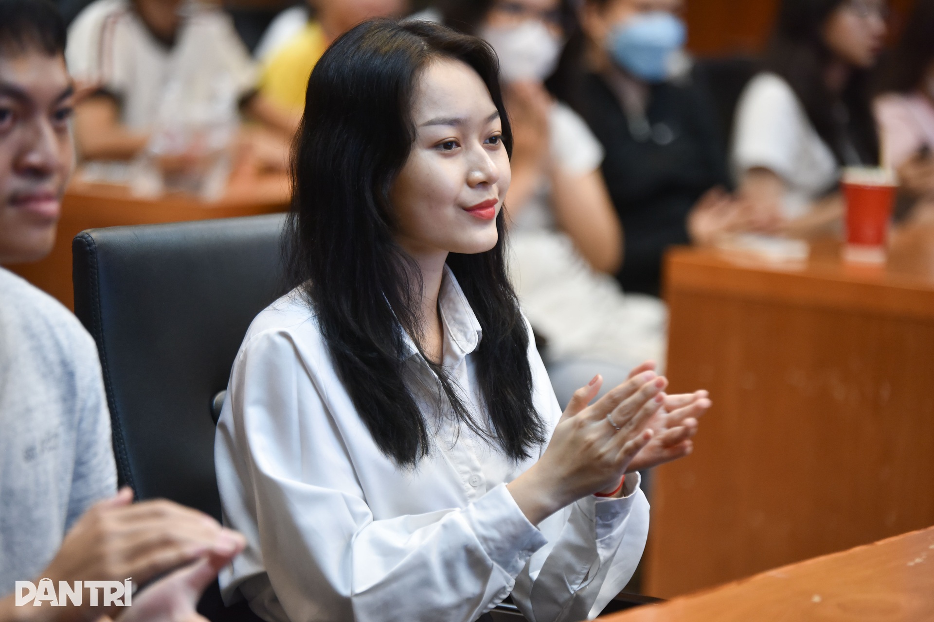Những khoảnh khắc tại lễ ký kết giữa báo Dân trí và Đại học Ngân hàng TPHCM - 6 Những khoảnh khắc tại lễ ký kết giữa báo Dân trí và Đại học Ngân hàng TPHCM - 6