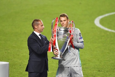 Neuer xuất sắc nhất trong chiến thắng của Bayern Munich trước PSG