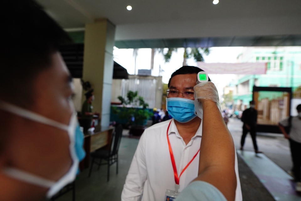 Thứ trưởng Bộ GDĐT Nguyễn Văn Phúc kiểm tra thi, động viên thí sinh TPHCM - 2 Thứ trưởng Bộ GDĐT Nguyễn Văn Phúc kiểm tra thi, động viên thí sinh TPHCM - 2