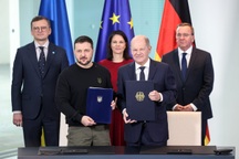 Các hiệp ước an ninh song phương: Cửa ngách để Ukraine vào NATO