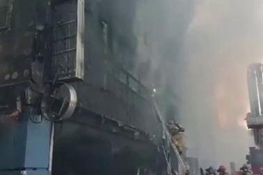 Tòa nhà Hàn Quốc bốc cháy dữ dội, 29 người chết