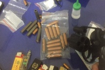 Mang súng rulo và 21 viên đạn đi dạo phố, thanh niên "mất Tết"