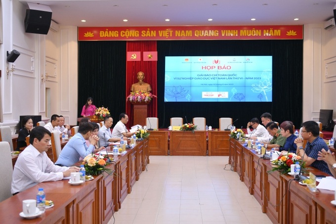Quang cảnh họp báo.