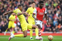 Arsenal, Tottenham "thổi lửa" vào vị trí của Man Utd