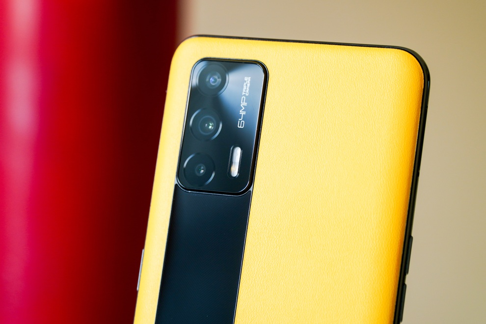 Cận cảnh Realme GT và Realme GT Master Edition tại Việt Nam - 8 Cận cảnh Realme GT và Realme GT Master Edition tại Việt Nam - 8