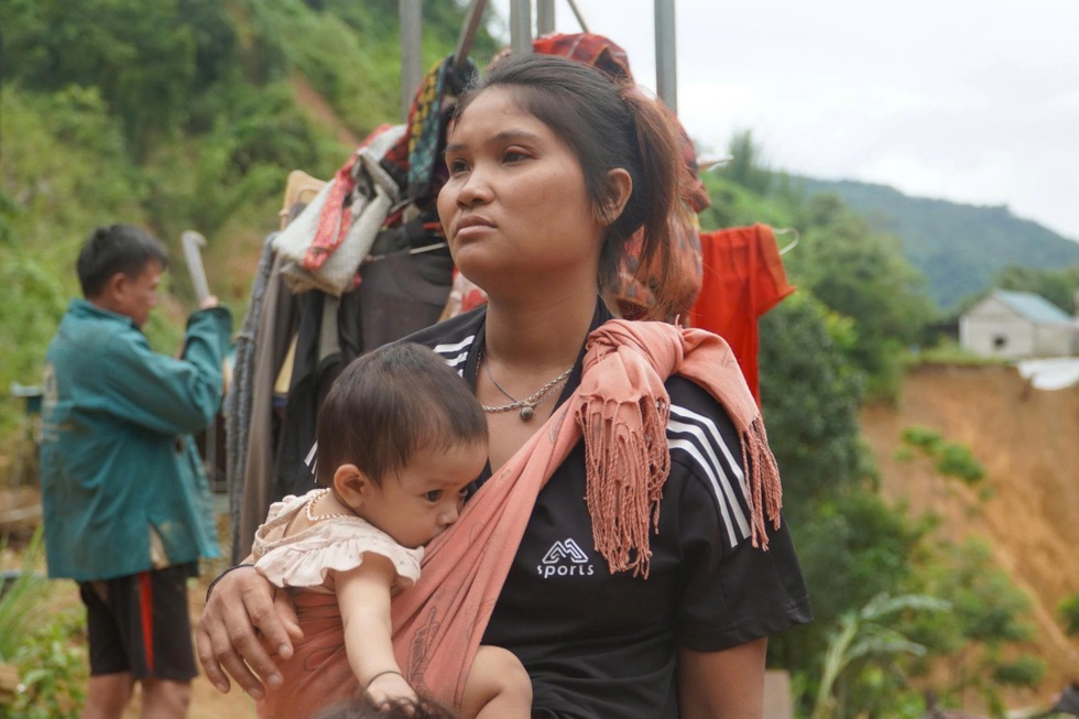 Cuộc tháo chạy kinh hoàng lên đỉnh núi của hơn 100 dân bản Có Hạ