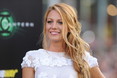 Blake Lively xinh như công chúa trong buổi công chiếu phim mới