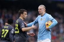 Haaland sút hỏng 11m, Man City tuột chiến thắng trước Everton