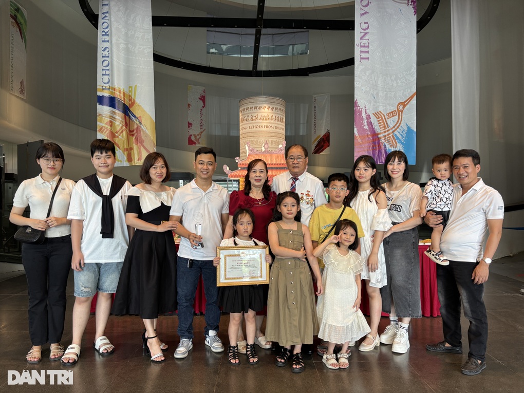 Tôn vinh 80 Gia đình văn hóa tiêu biểu Thủ đô - 3 Tôn vinh 80 Gia đình văn hóa tiêu biểu Thủ đô - 3