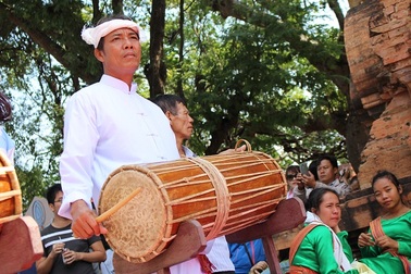 Nét đẹp Chămpa trong ngày đầu Xuân ở tháp bà Ponagar Nha Trang