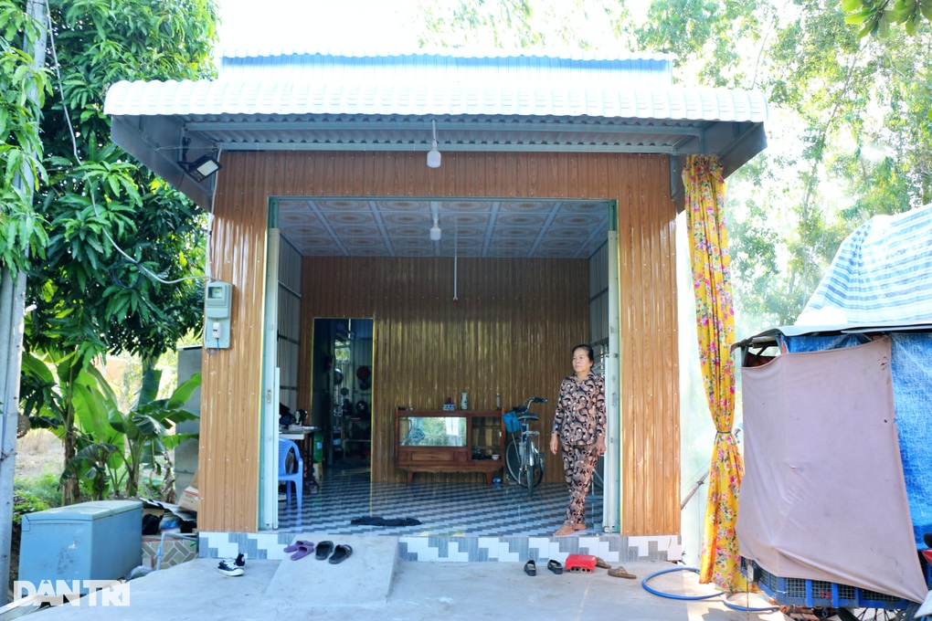 Nhờ Dân trí mà tôi có nhà mới đón Tết sau hơn chục năm nhà dột cột xiêu - 6 Nhờ Dân trí mà tôi có nhà mới đón Tết sau hơn chục năm nhà dột cột xiêu - 6
