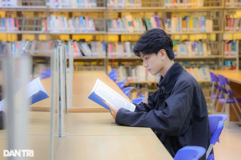 Đời thường của nam sinh trường Đại học Sư phạm Hà Nội gây sốt vì điển trai - 3 Đời thường của nam sinh trường Đại học Sư phạm Hà Nội gây sốt vì điển trai - 3