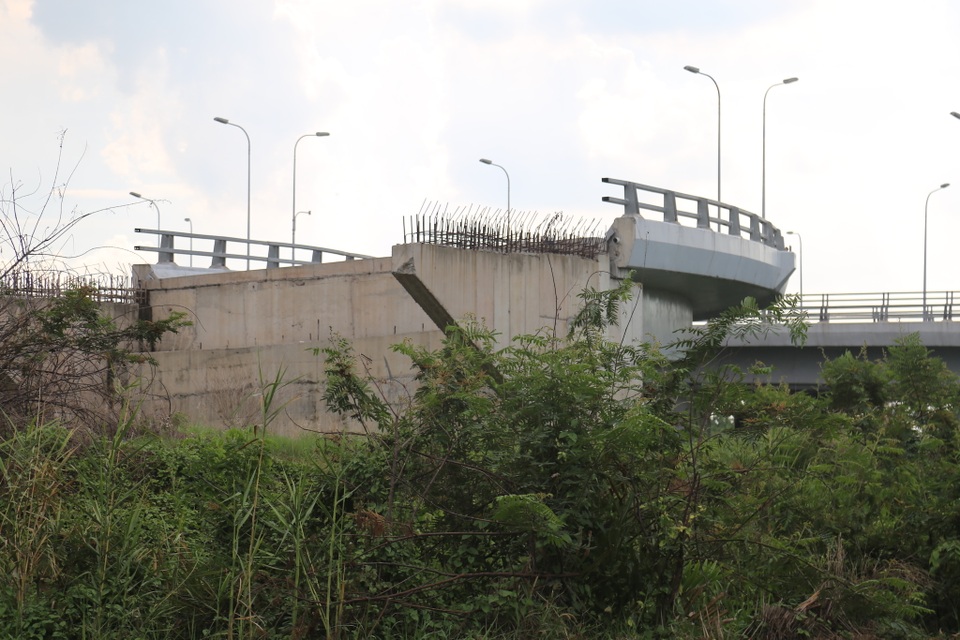 5 năm chưa làm xong 2,7km đường nối vào cao tốc - 1 5 năm chưa làm xong 2,7km đường nối vào cao tốc - 1