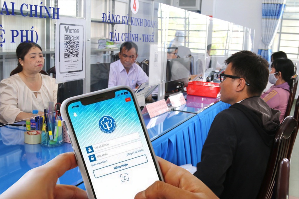 Công chức làm việc 15 năm có được nghỉ hưu sớm? - 1