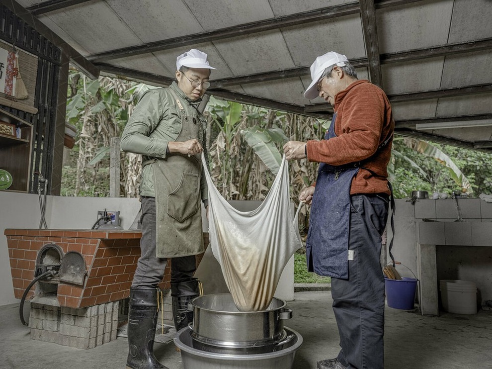 Đặc sản đậu phụ làm từ nước bùn núi lửa, hương vị thơm ngon lạ lùng - 8 Đặc sản đậu phụ làm từ nước bùn núi lửa, hương vị thơm ngon lạ lùng - 8
