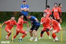 Chủ tịch VFF nói điều đặc biệt với đội tuyển nữ Việt Nam trước SEA Games