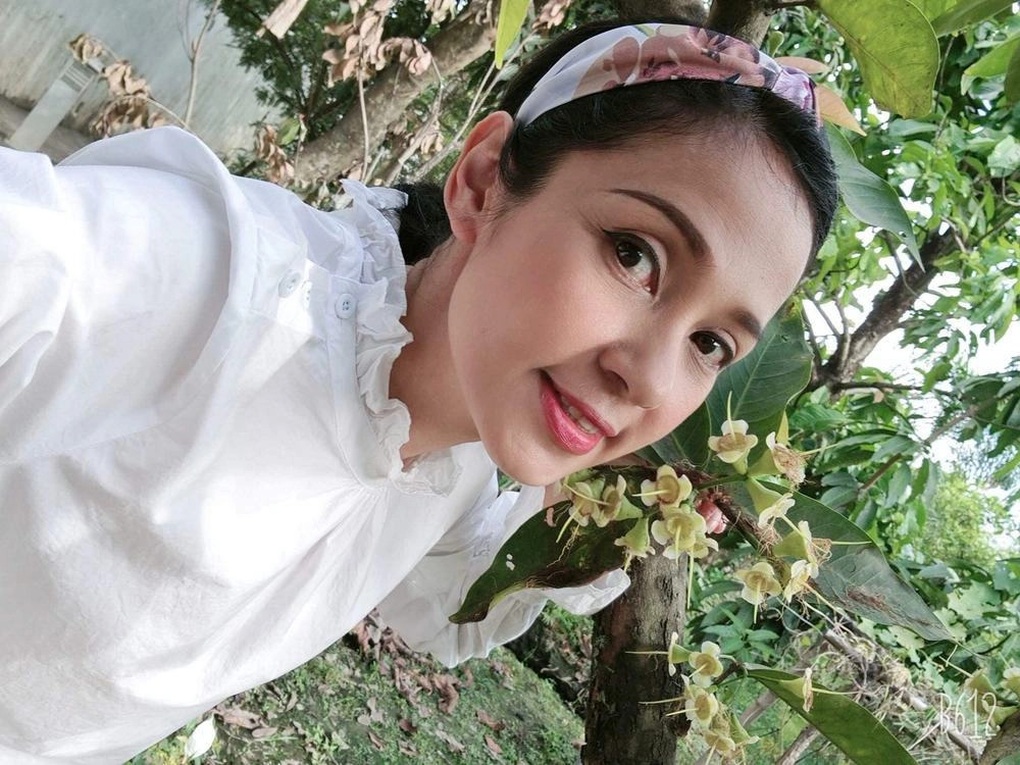 Ảnh hiếm cách đây 3 thập kỷ của Việt Trinh và Diễm Hương gây sốt - 4 Ảnh hiếm cách đây 3 thập kỷ của Việt Trinh và Diễm Hương gây sốt - 4