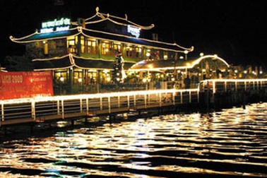 “Đêm lãng mạn” ở Hà Nội rẻ nhất thế giới