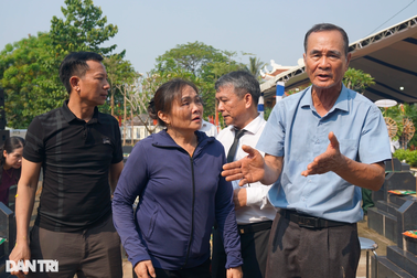 Gần 50 năm qua cha mẹ mãi trông ngóng anh về