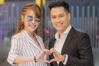 Quế Vân - Việt Anh cùng nhau đi xem phim giữa ồn ào tình cảm